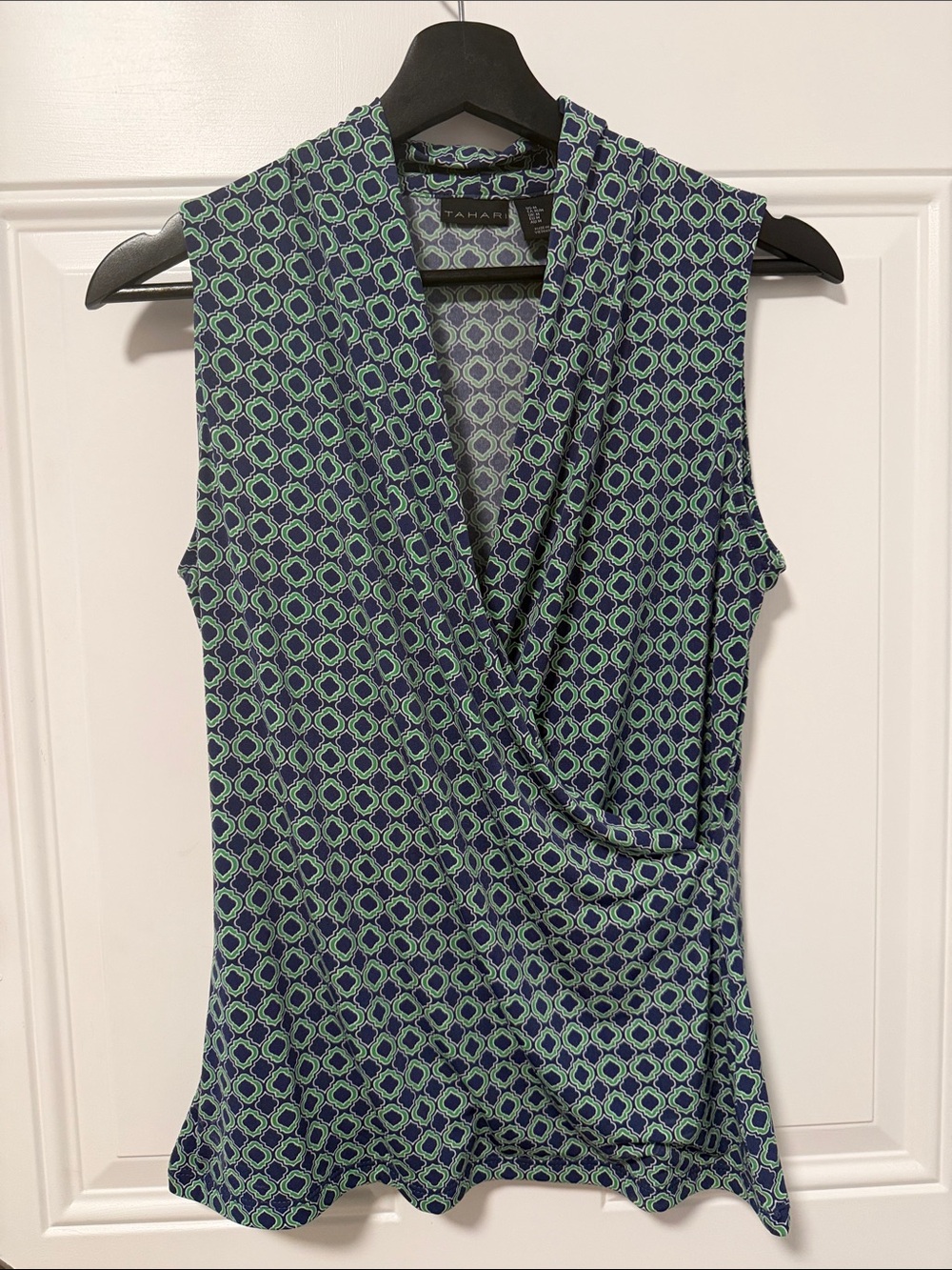 Tahari Navy & Green Sleeveless Top Size M